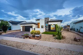 VILLA WITH MASTER SUITE CLOSE TO SHOPPING 4 BR 3BA - Image 4