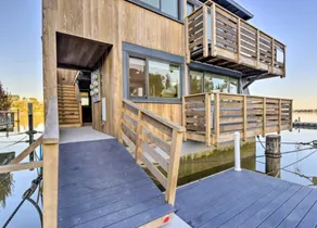 Floating condo 'A' on Sausalito's Richardson Bay. - Image 4