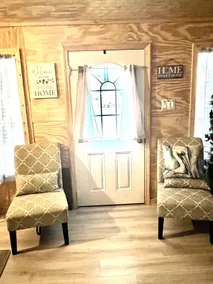 Lover’s Oak Hideaway - Image 2