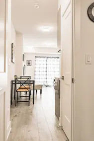 Modern Niagara Falls Condo - Image 5