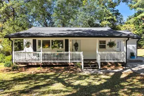 Spacious Getaway w/Fast WiFi, Chef’s Kitchen for 8+ - Image 5