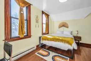 VintageGem: Prime East Rock 5 mins to Yale 5 beds - Image 3