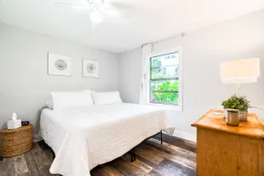 Coastal 3 Bedroom Home Minutes From the Sand - Image 4