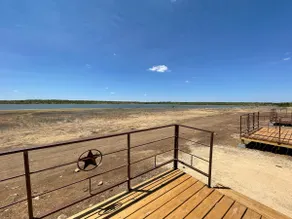 Cabin 3 Beautiful lake front 1 bedroom with loft - Image 3