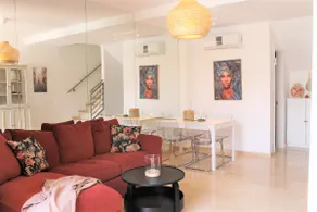 High-standard townhouse in Tauro - Image 4