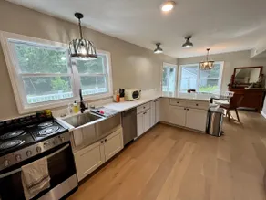 Phil’s Place, a comfy country cottage with hot-tub - Image 5