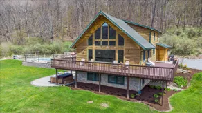 Chalet Overlooking Bristol Mountain - Image 2