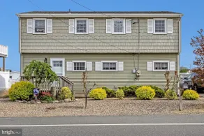 Lovely 3/4bd home on the water in Beach Haven West - Image 3