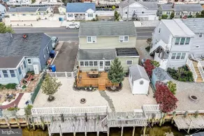 Lovely 3/4bd home on the water in Beach Haven West - Image 2