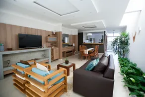 A house full of style - Image 3