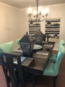 Cheerful 3 Bedroom Home Has Everything You Need! - Image 3