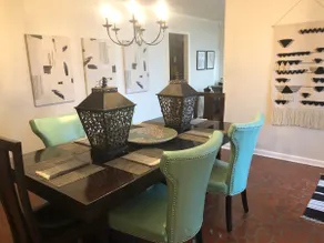 Cheerful 3 Bedroom Home Has Everything You Need! - Image 4