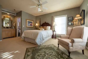 The Great House of Galesburg including 4 bedrooms - Image 2