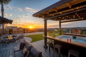Panoramic Views • Jacuzzi • Putting Green+Fire Pit - Image 3