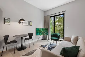 Pretty Rola #302 Cozy Condo - Image 3