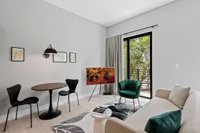 Pretty Rola #303 Signature Apt - Image 3