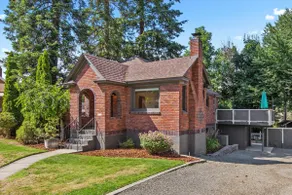 Serene & Convenient South Hill Retreat - Image 5