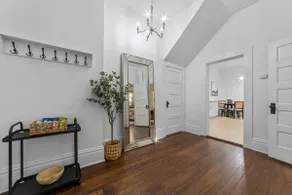 Private Studio apartment with large kitchen - Image 5
