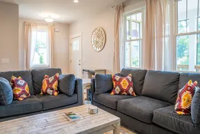 Screened Porch | Quiet Neighborhood near Biltmore - Image 3