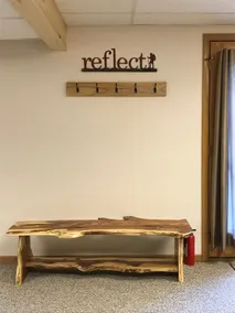 Peaceful guest suite at Fern Creek Retreat - Image 4