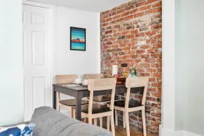 FIFA Vintage Hideaway w/patio - Minutes to DT! - Image 5