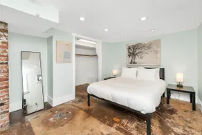 FIFA Vintage Hideaway w/patio - Minutes to DT! - Image 2