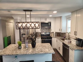 Newly renovated 2 bathroom 2 bedroom home - Image 2