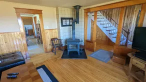 Cottage on the Hill - Image 4