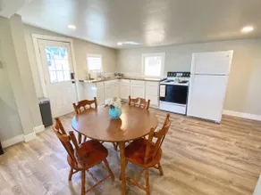 Cute wine country cottage - Laundry & Pet Friendly - Image 5