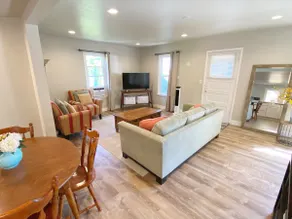 Cute wine country cottage - Laundry & Pet Friendly - Image 2