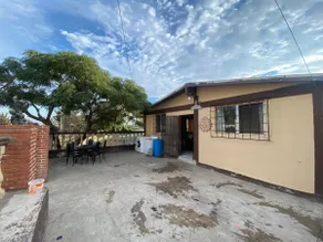 12 GUEST! MEXICAN STYLE HOUSE W/PATIO - Image 4