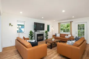 6B/4BA SFH in Leschi w/backyard 8 Beds Sleeps 16 - Image 5