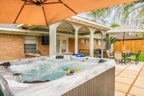 HTX World Cup Ready Entire Home Pool / Big Yard - Image 2