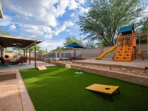 Family Getaway with Pool & Pet Friendly - Image 2