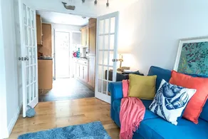Cosy Seaside Cottage, minutes from Beach & Village, Dog-Friendly, with parking. - Image 4