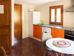 Apartment for two overlooking the river and the mountain - Image 4