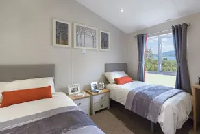 Luxury 2 Bedroom Holiday Lodge with Hot Tub - Image 5