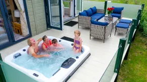 Luxury 2 Bedroom Holiday Lodge with Hot Tub - Image 2