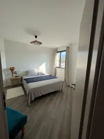 Accommodation overlooking the mountains and close to the beach - Image 5