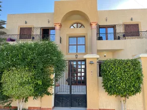 Beautiful 2 bedroom in a Lux residence with garden - Image 2
