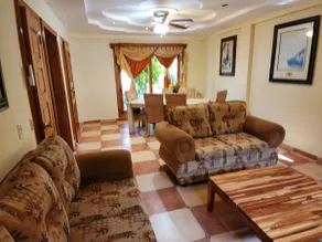 Cheerful 2-bedroom villa with shared pool - Image 4
