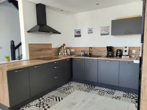 Family home with HOT TUB near sea and amenities - Image 2