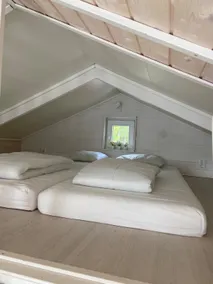 Newly built guest house overlooking Lake Vänern and green area - Image 3