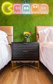 PAC-Man Room #11 – Retro 1960s Motel Near Chattanooga - Image 3