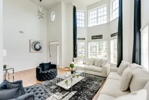 Opulent 7BR Gourgeous Master Suite (MUST SEE) - Image 2