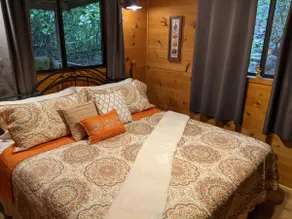 Favorite Forest Cabin near Helen, GA with Hot Tub - Image 5