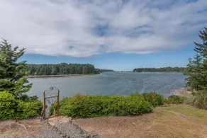 The Jewel of Crown Point - Image 4