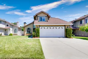 Cheerful 4 bedroom 3 bathroom house in Chino Hills - Image 2