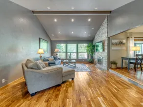 Quiet, secluded feel in this lovely 3 bedroom home - Image 2