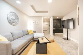 Modern/Kitchen/WI-FI/WorkSpace/ASD Child Equipped - Image 1